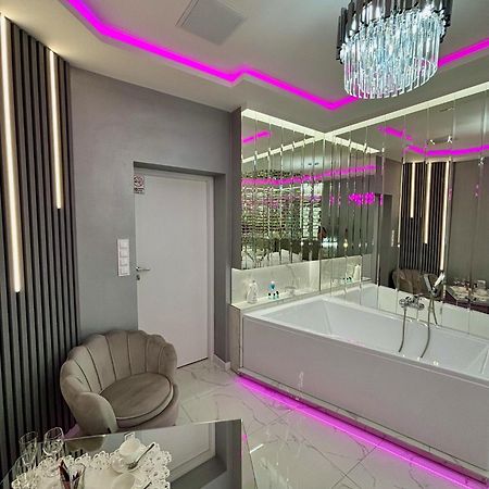 Apartament "Prezydencki Deluxe" Centrum Z Duza Wanna Dla Dwojga Gniezno Zewnętrze zdjęcie