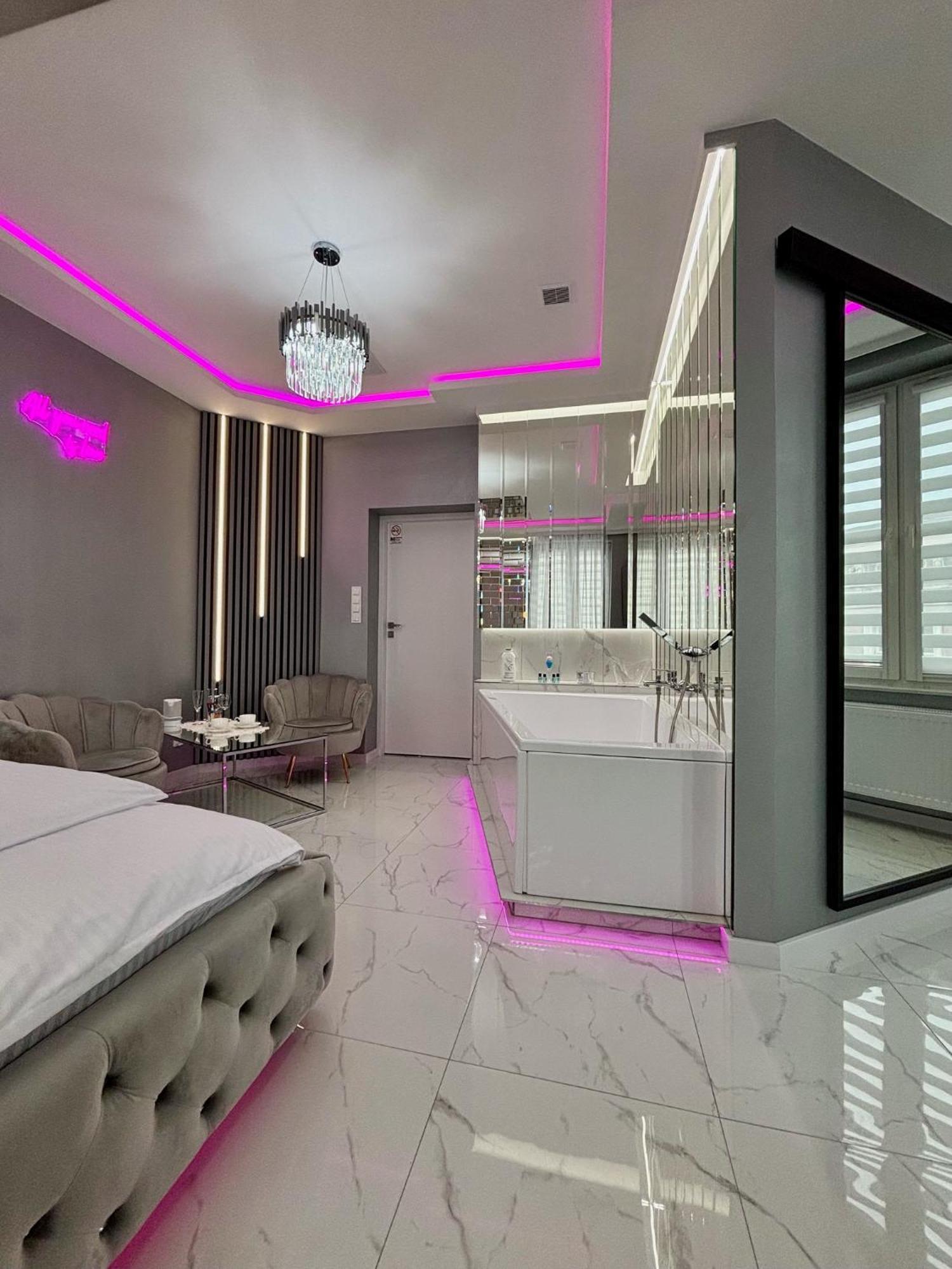 Apartament "Prezydencki Deluxe" Centrum Z Duza Wanna Dla Dwojga Gniezno Zewnętrze zdjęcie